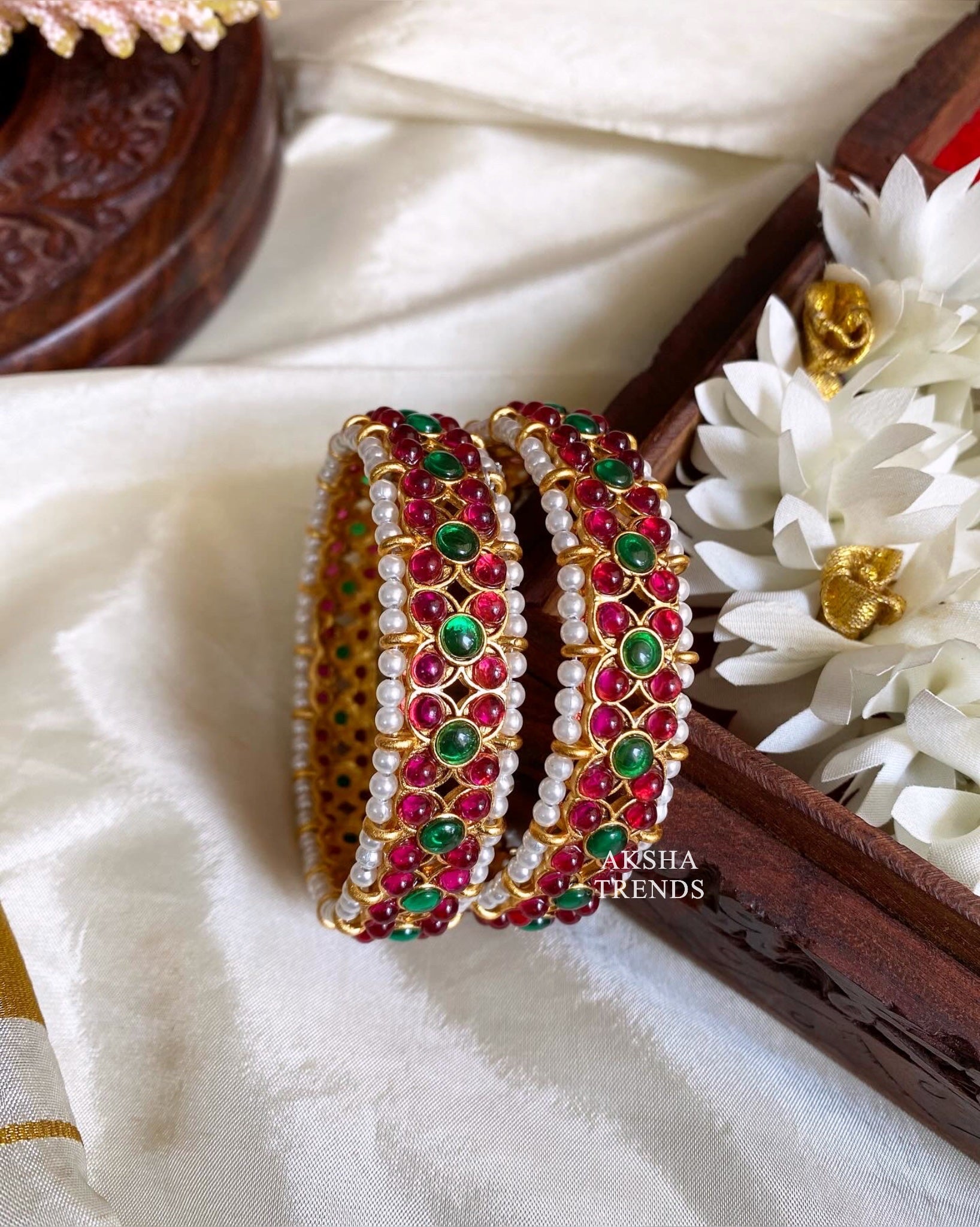 Kemp bangles (2pc) Aksha Trends