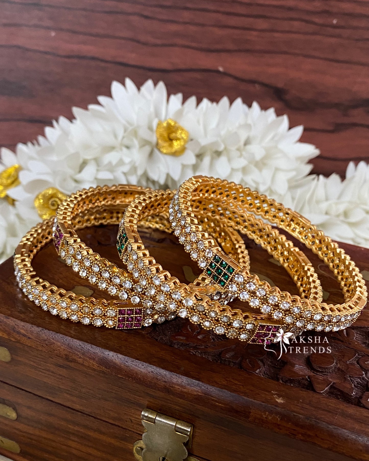 Stone bangles (4pc) Aksha Trends