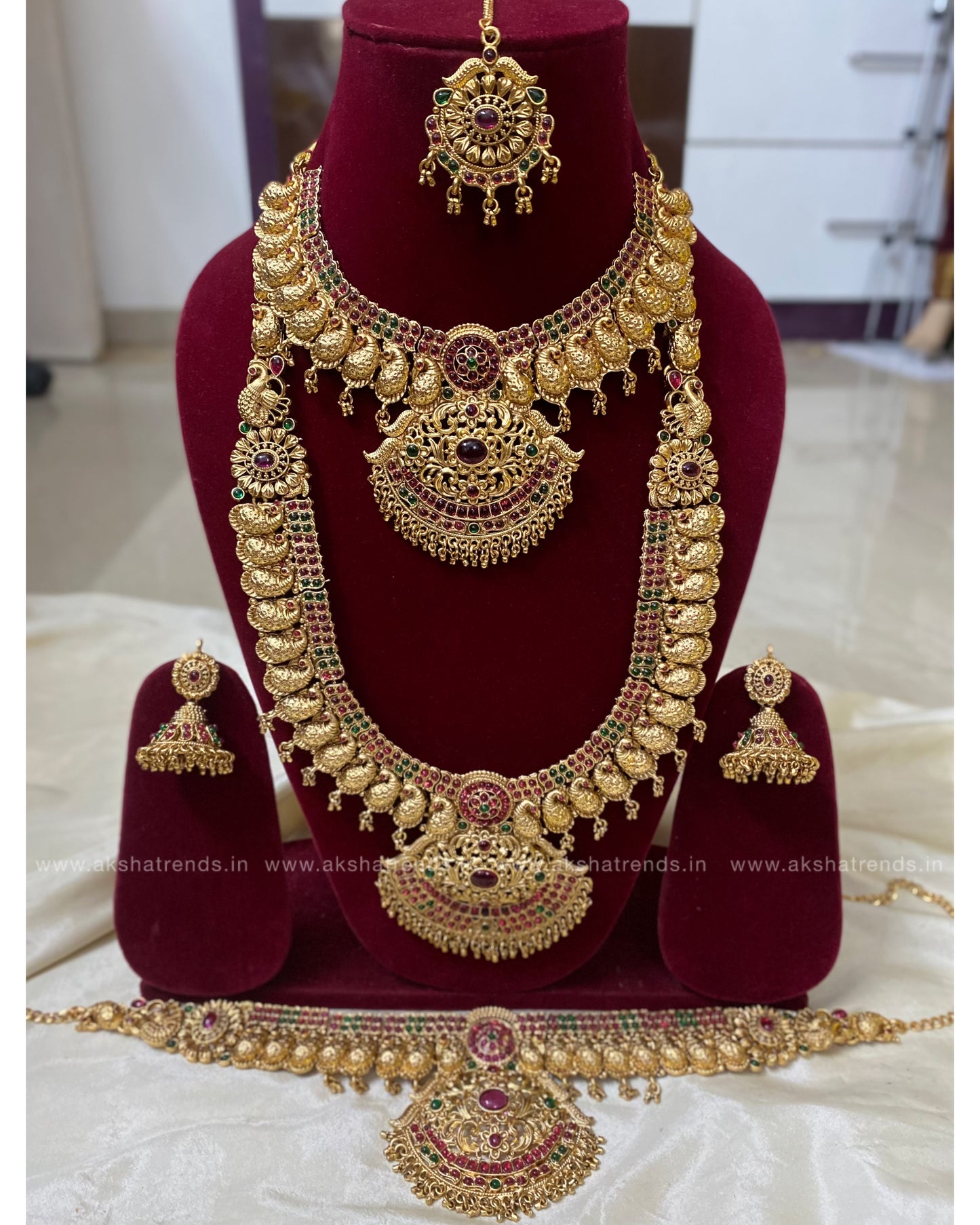 Golden manga bridal set Aksha Trends