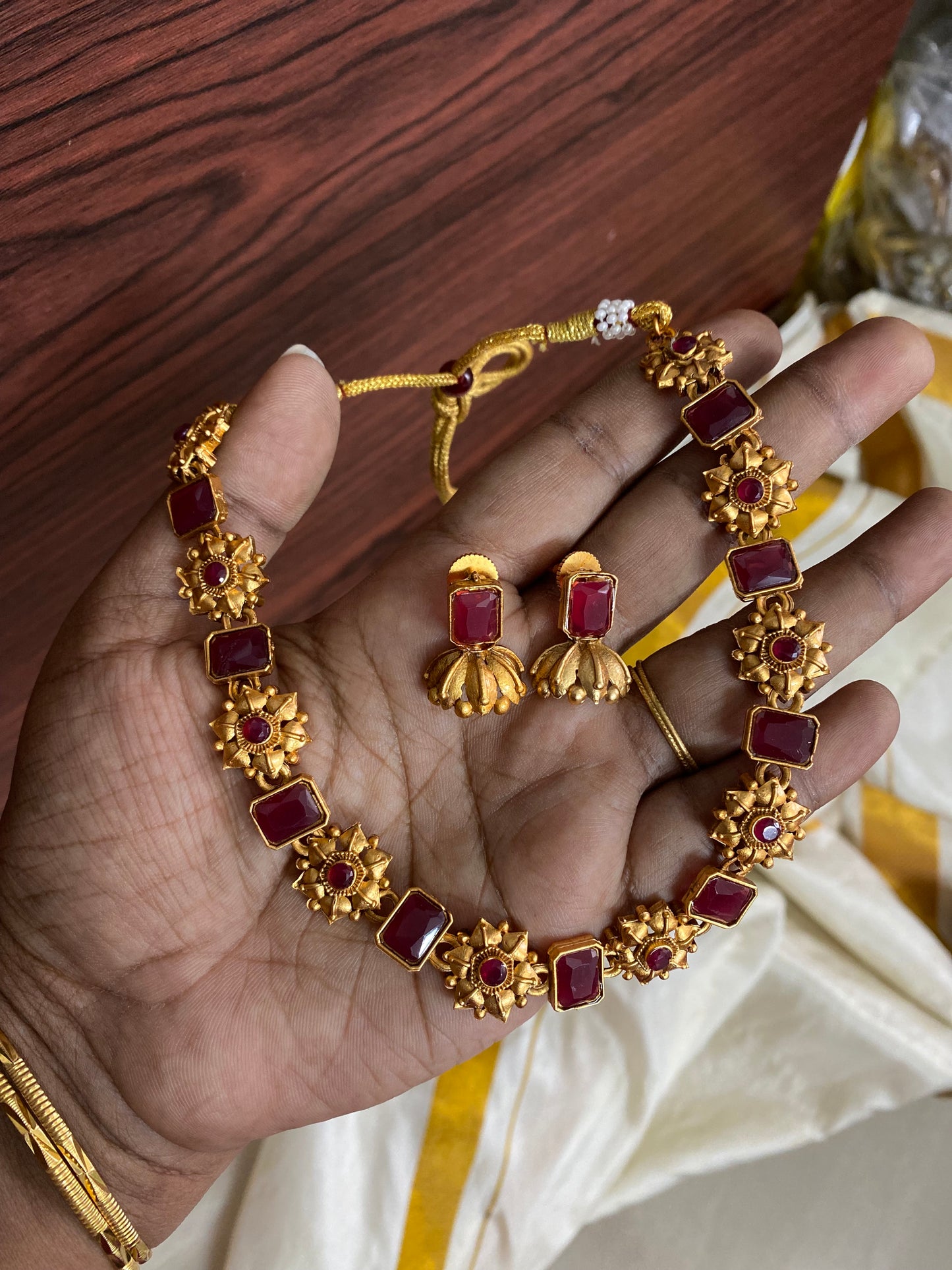 Floral necklace -Ruby Aksha Trends