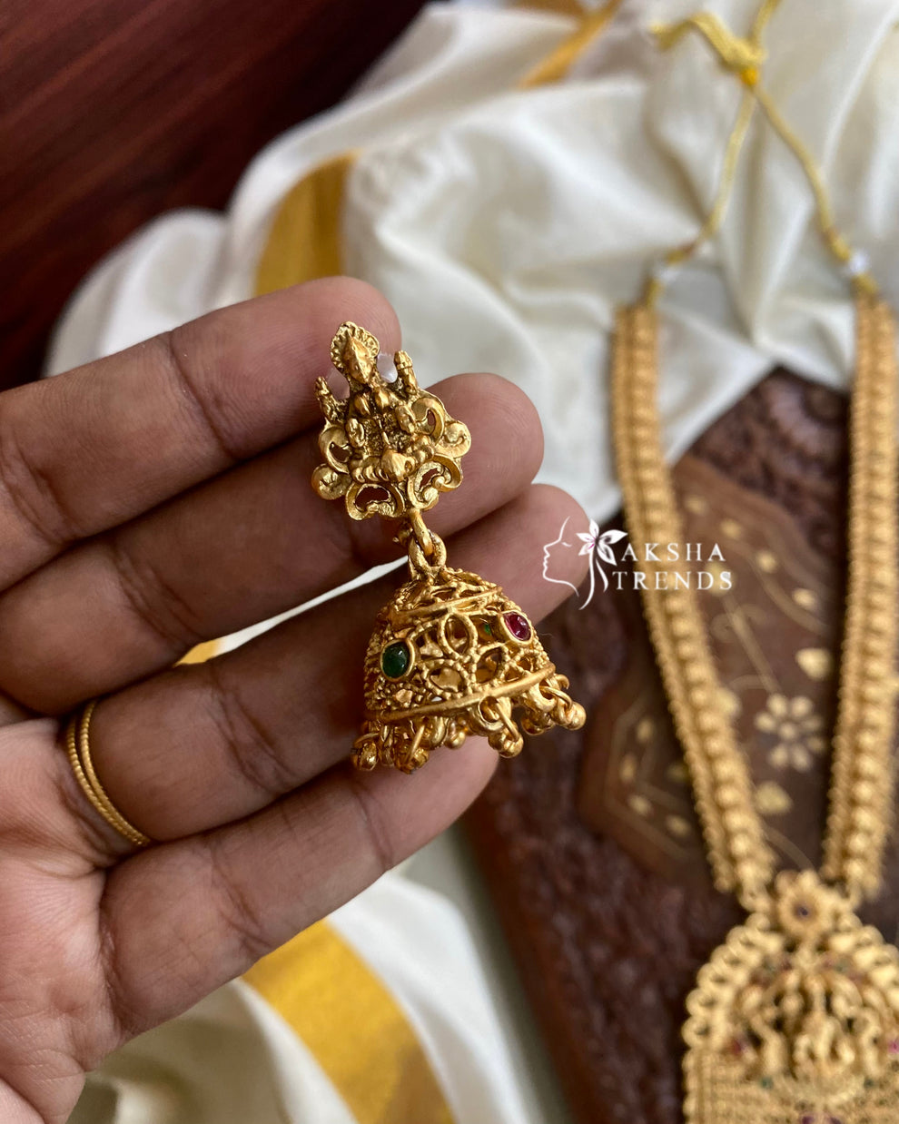 Lakshmi pendant haram Aksha Trends 