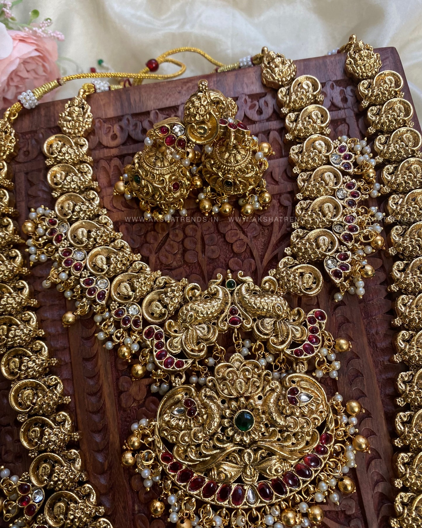 Mayura Grand bridal set -Gold bead Aksha Trends