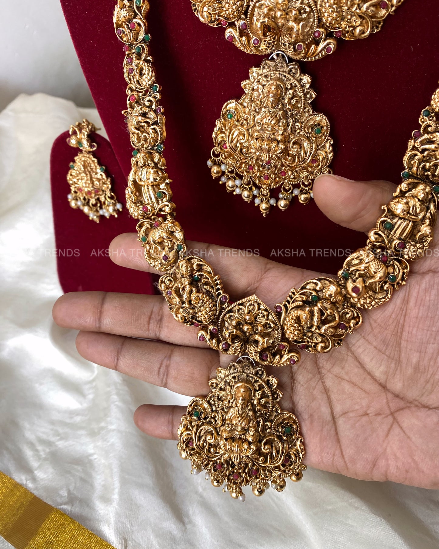 Temple bridal combos -Gold Aksha Trends