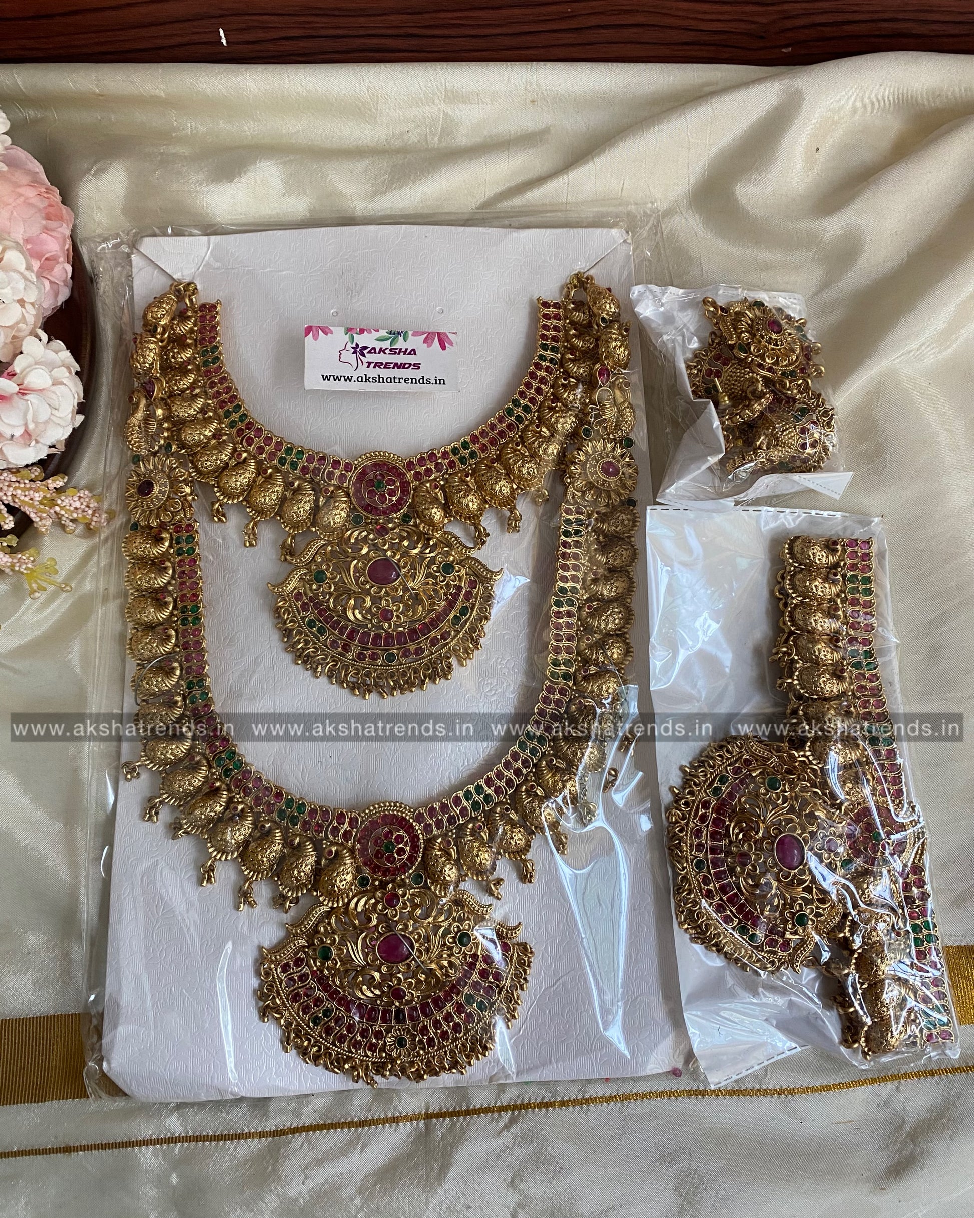 Golden manga bridal set Aksha Trends