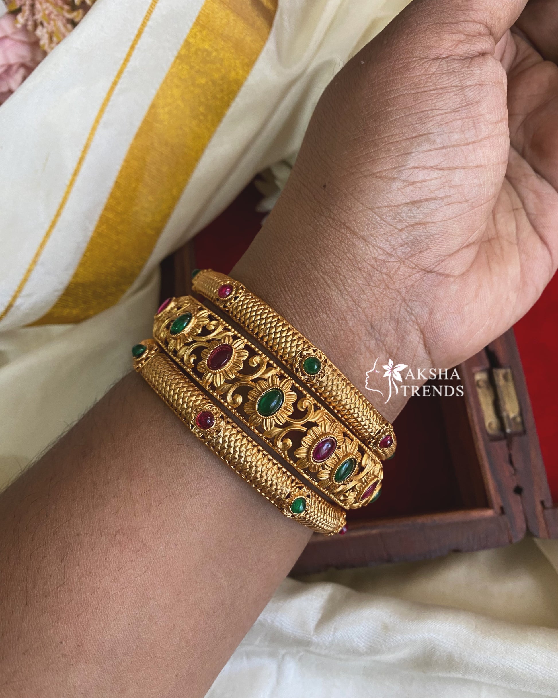 Bridal stone Bangles (6pc) Aksha Trends