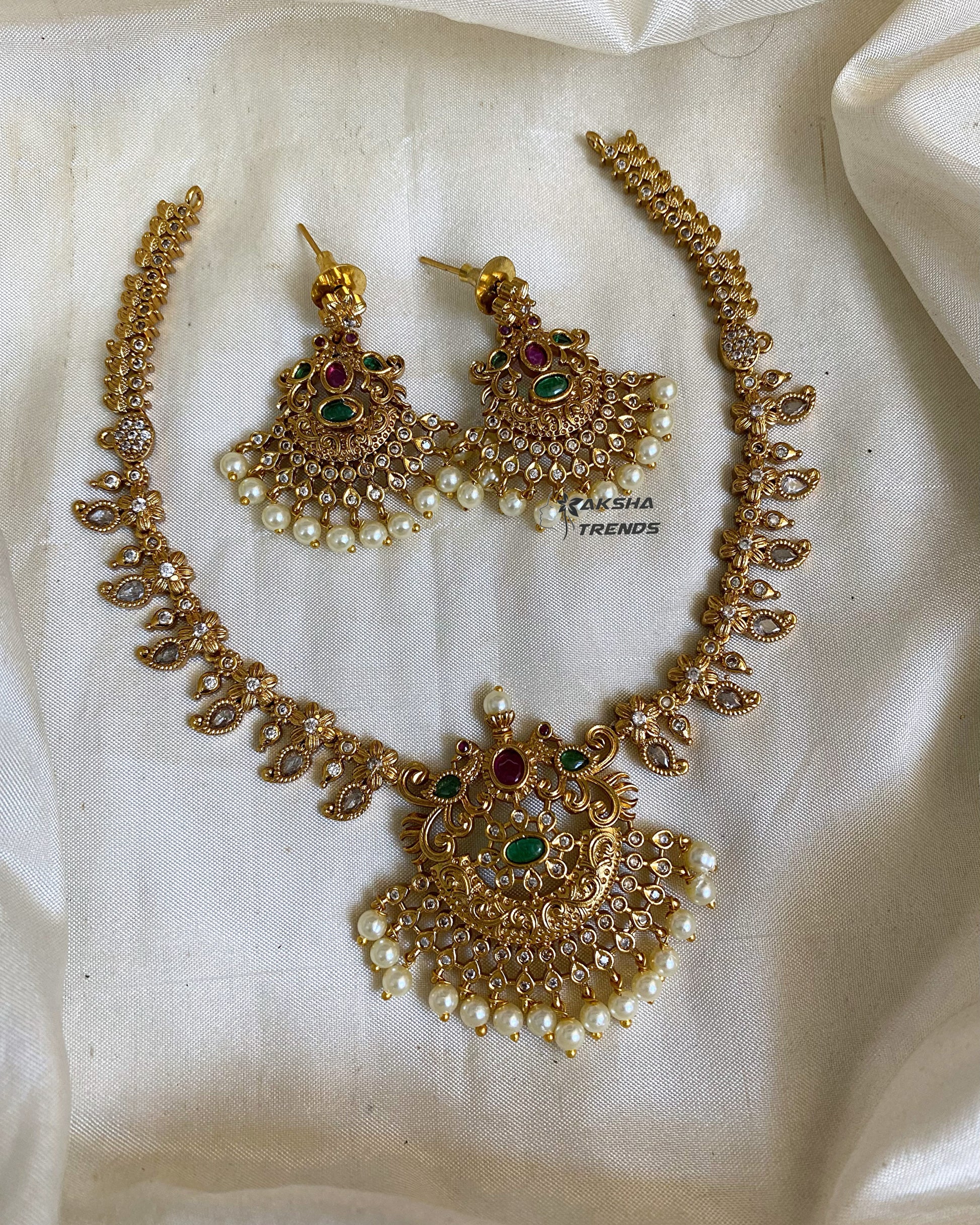 Premium floral necklac Aksha Trends