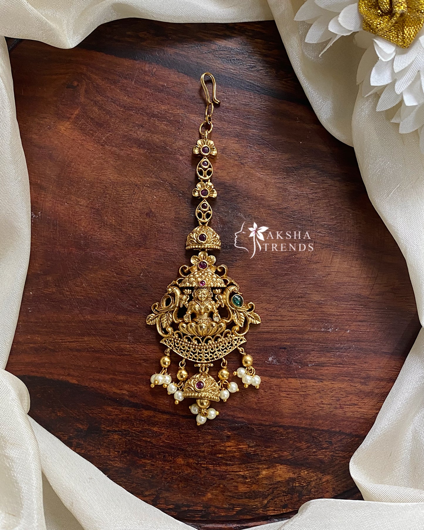 Nagas bridal Tikka -pearl Aksha Trends