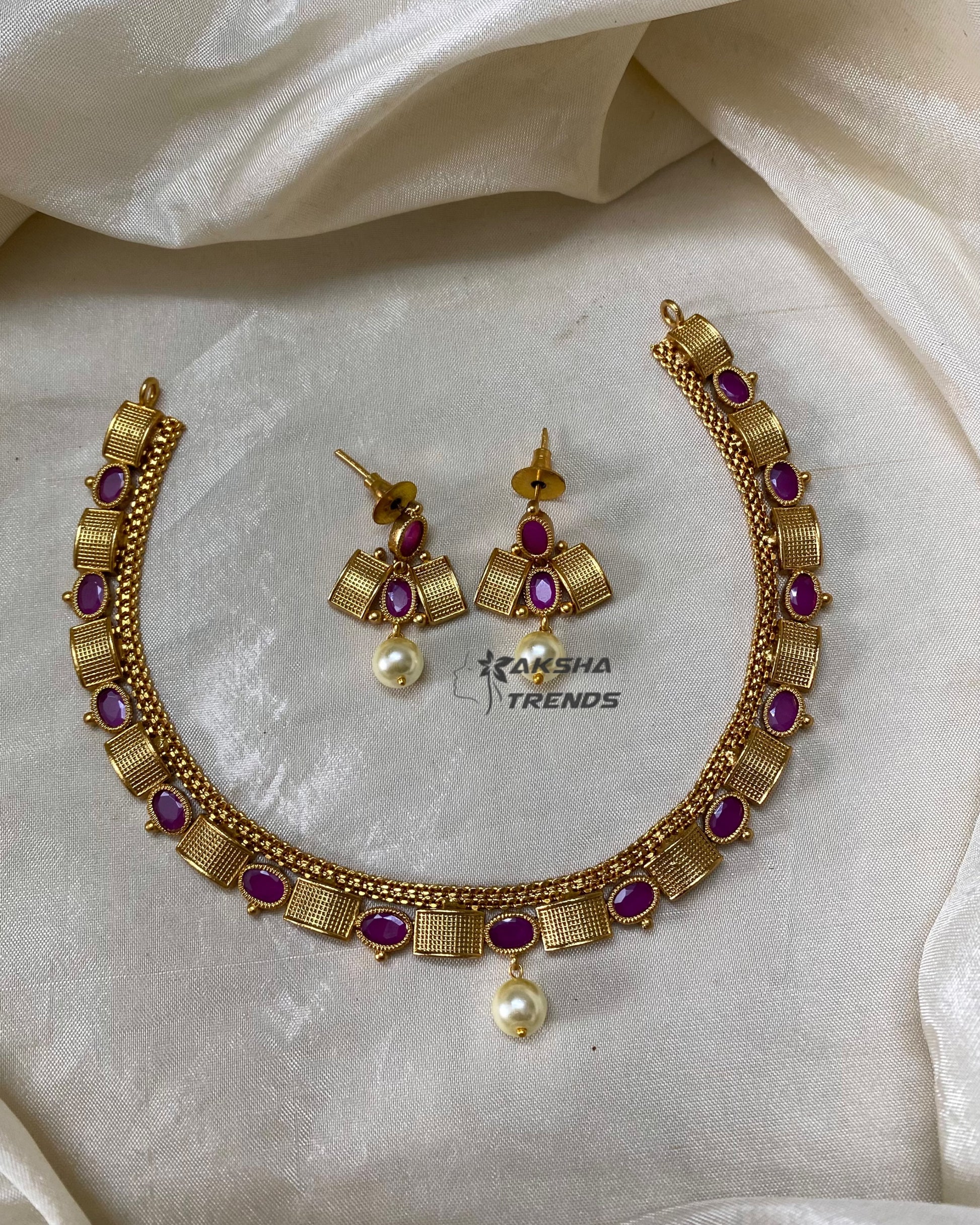 Golden stone necklace Aksha Trends