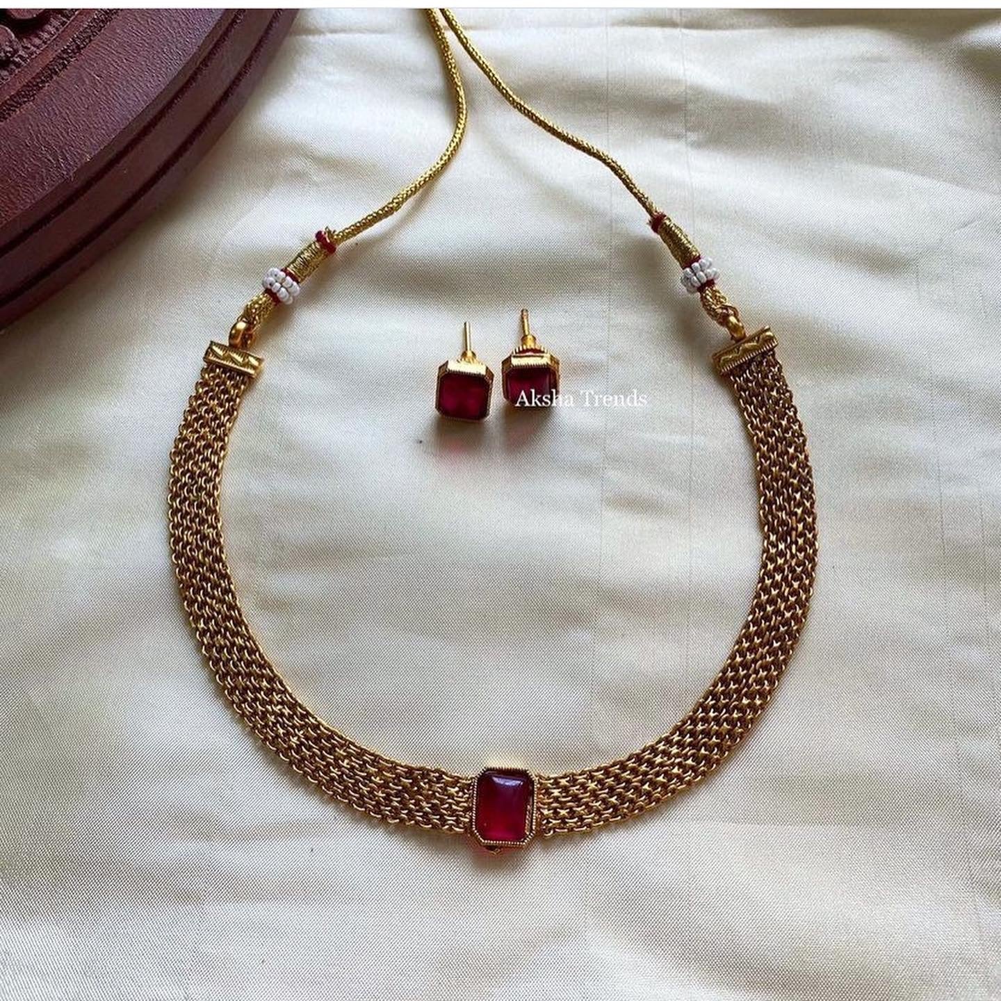 Golden chain necklace Aksha Trends