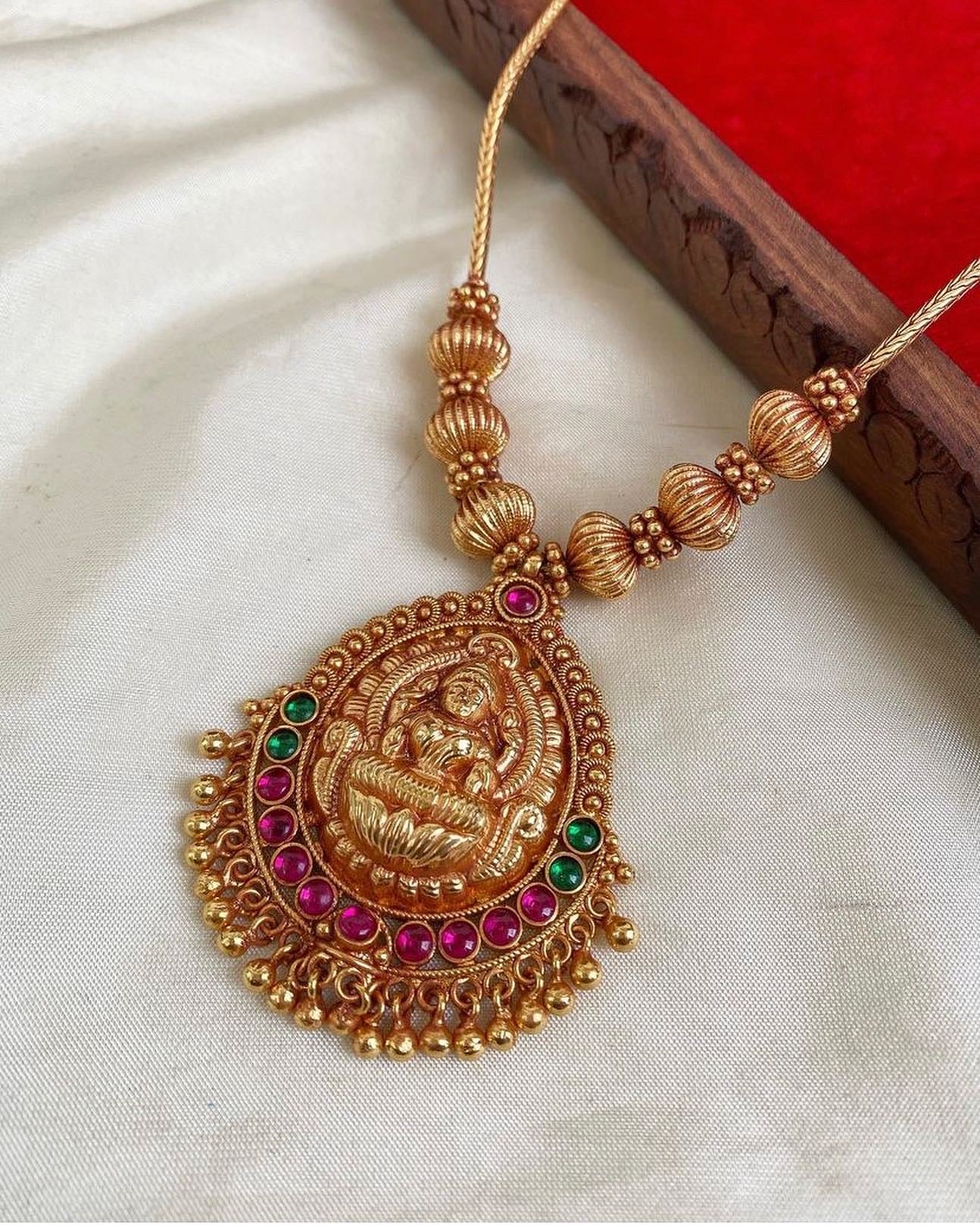 Antiquegold lakshmi attigai pendant – Aksha Trends