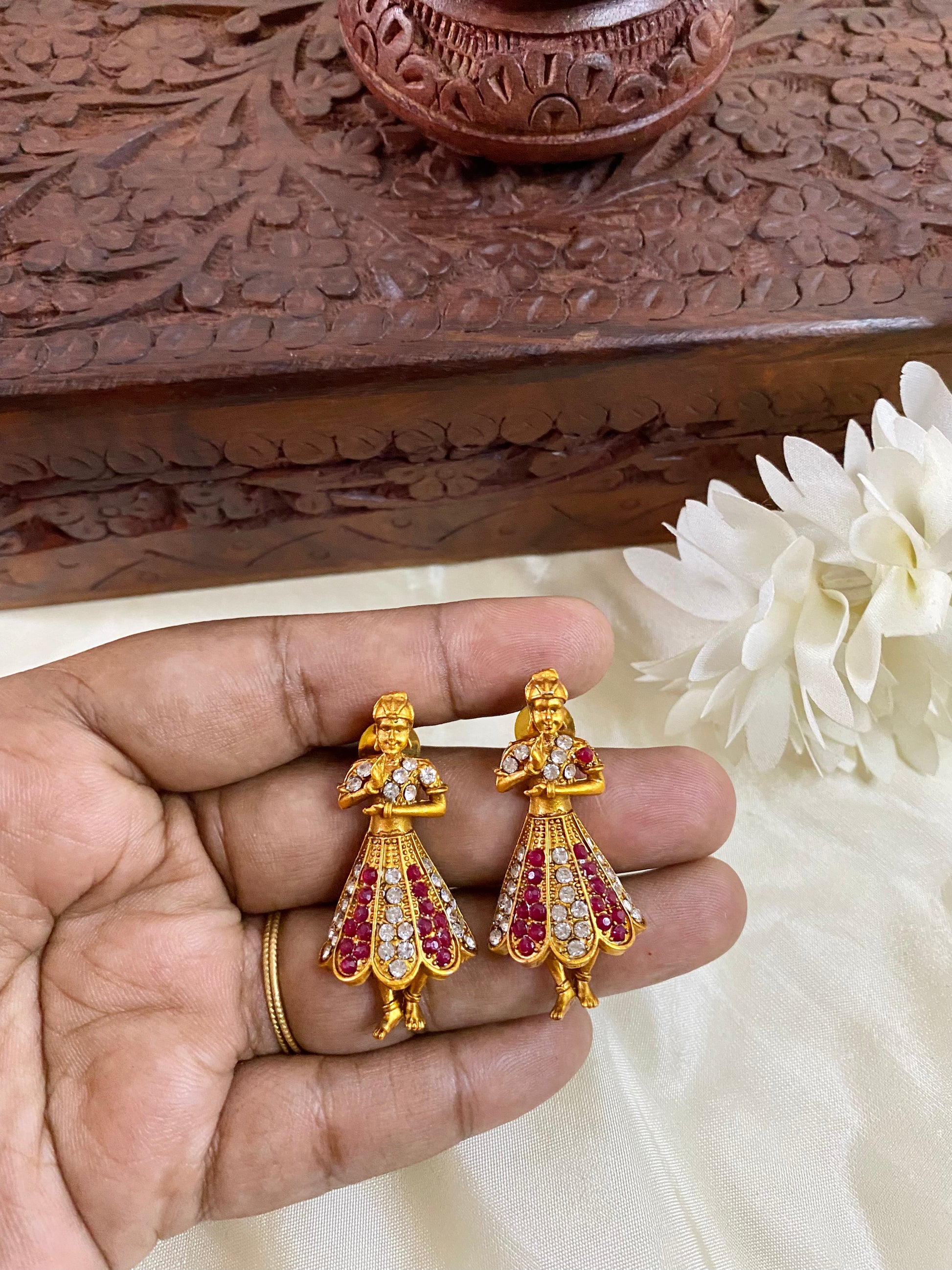 Muttabomma jhumka -Ruby Aksha Trends